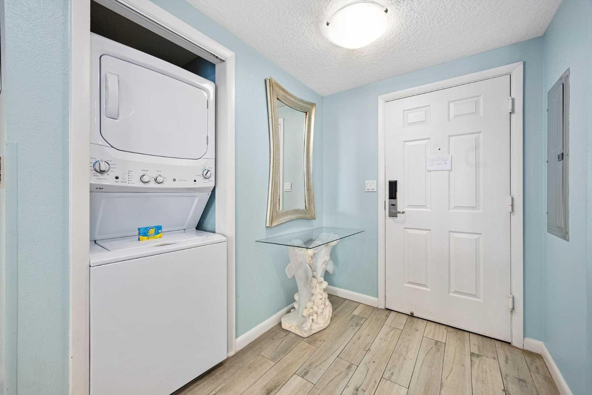 Luxury 20th Floor 2 Bedroom Direct Oceanfront Daytona Holiday home Daytona Beach