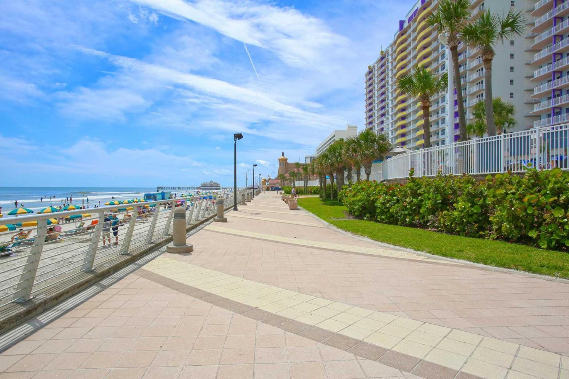 Luxury 20th Floor 2 Bedroom Direct Oceanfront Daytona