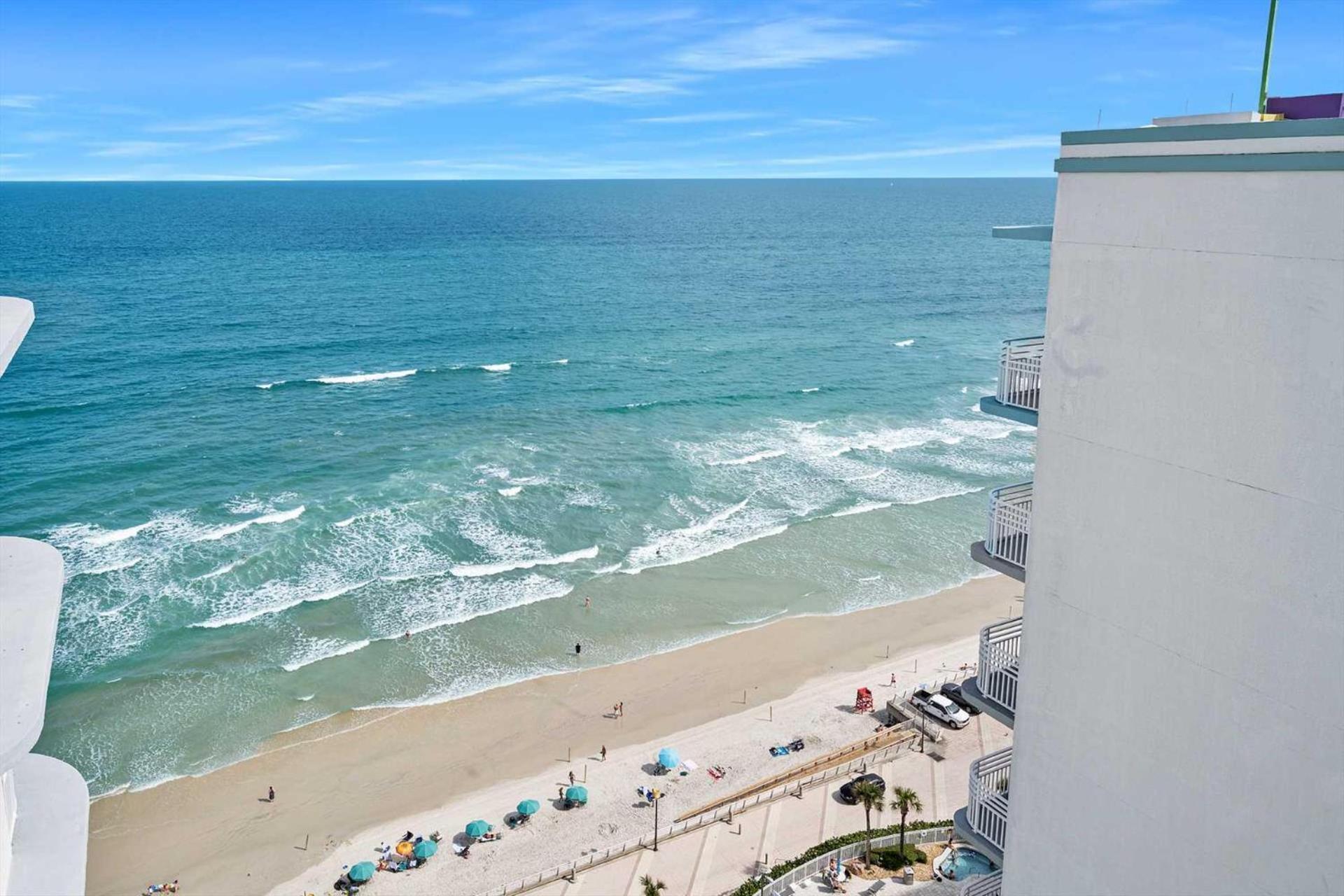 Luxury 20th Floor 2 Bedroom Direct Oceanfront Daytona Holiday home *